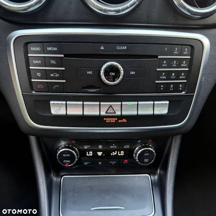 Mercedes-Benz CLA 250 4-Matic AMG Line - 28