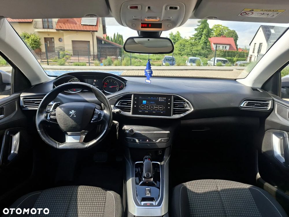 Peugeot 308 BlueHDi FAP 130 EAT8 Stop & Start Allure - 6
