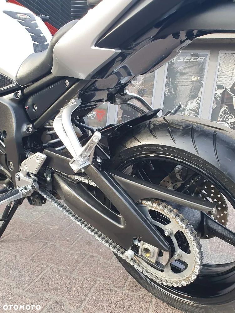 Yamaha FZ - 6