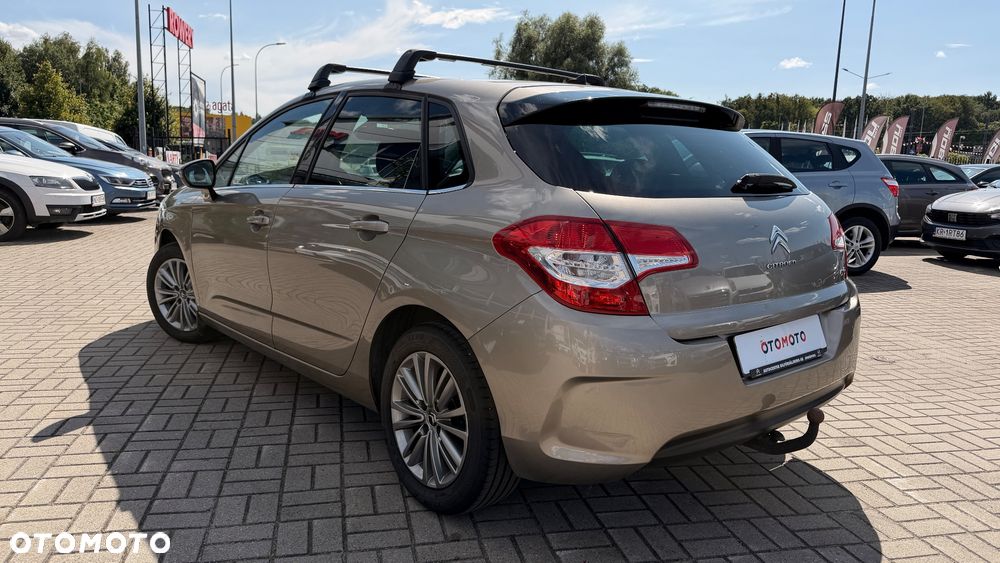 Citroën C4 e-HDi 110 Selection - 3