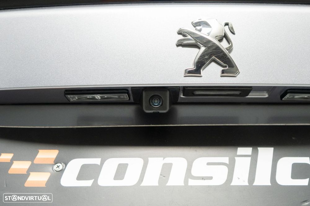 Peugeot 2008 - 13