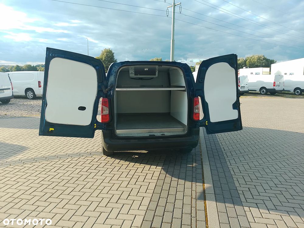 Toyota Proace Partner Berlingo Combo Doblo L2 Izoterma Chłodnia Salon PL półka Inox 3 osoby 2,5 DMC - 19