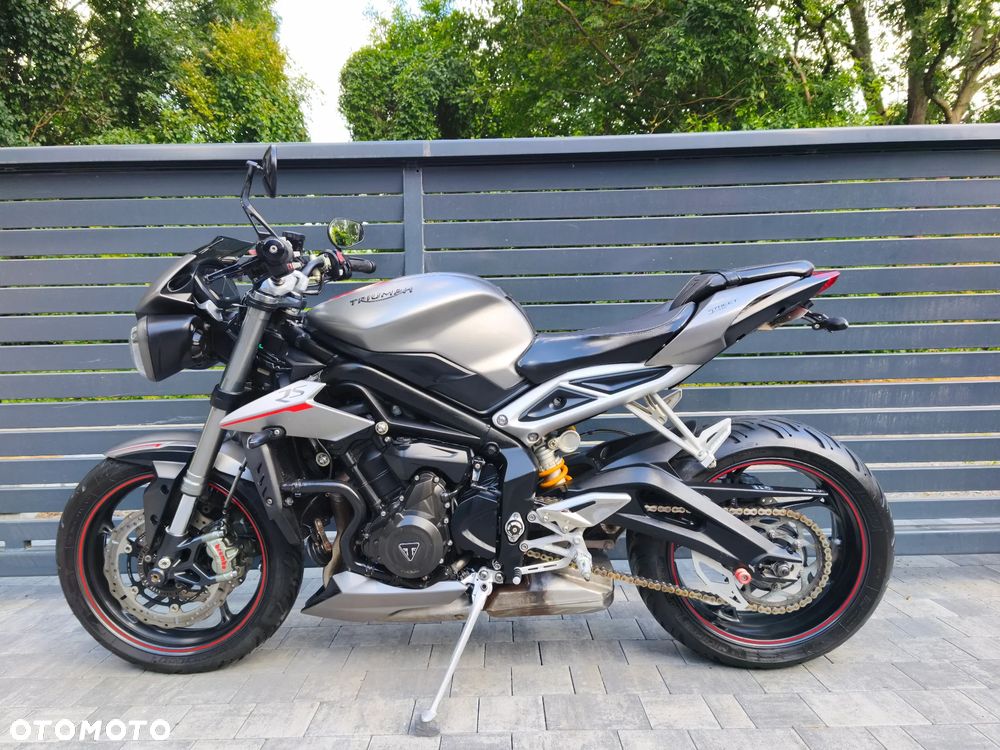 Triumph Street Triple - 13