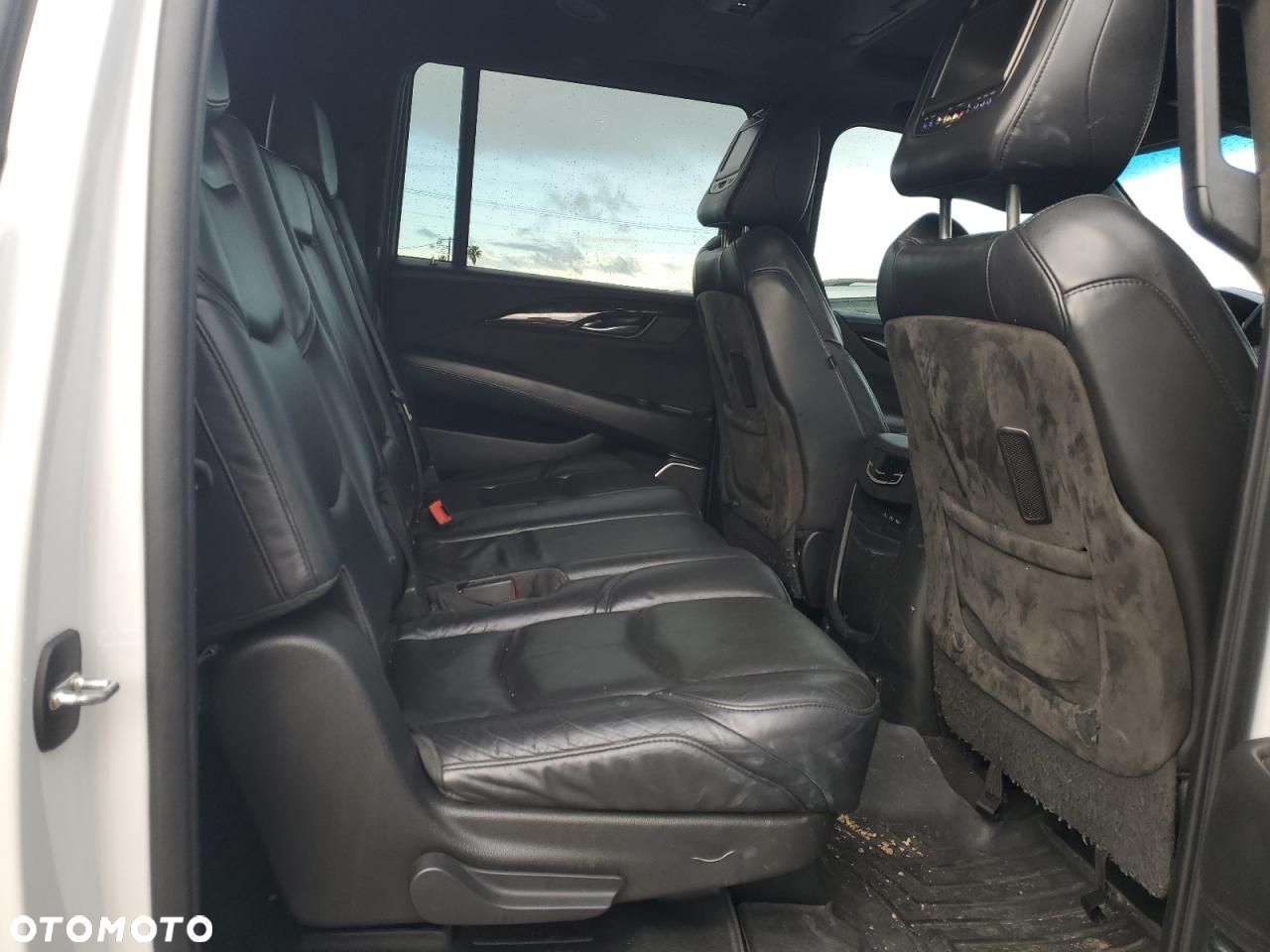 Cadillac Escalade - 10