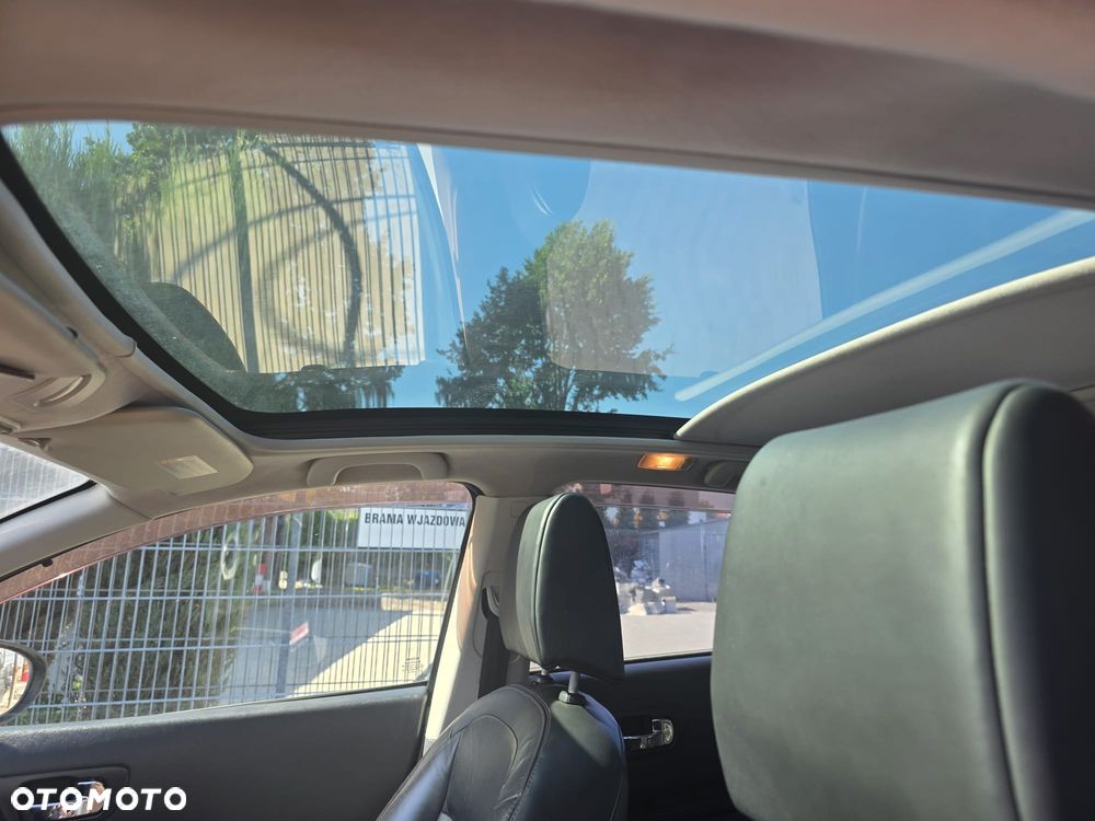 Nissan Qashqai 2.0 dCi 4 x 4 DPF tekna - 13