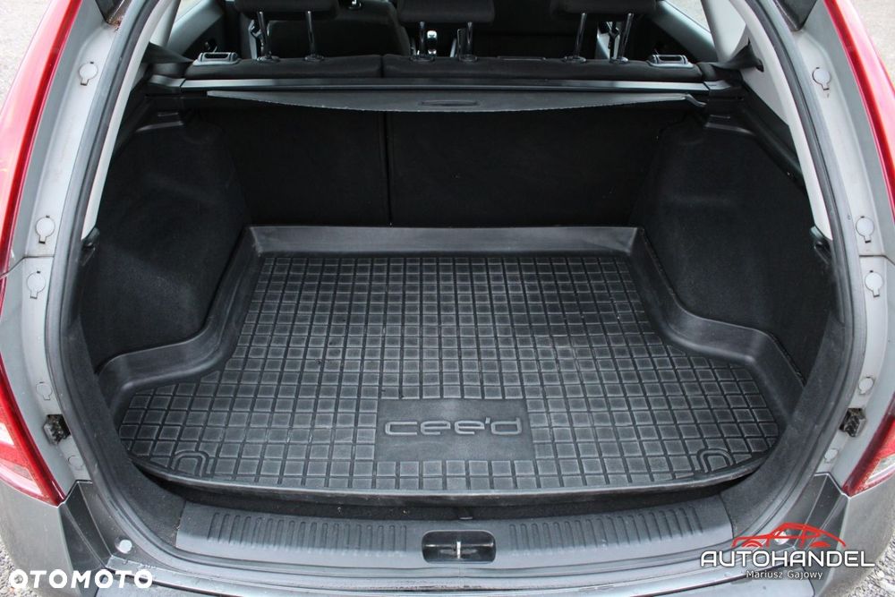 Kia Ceed - 7