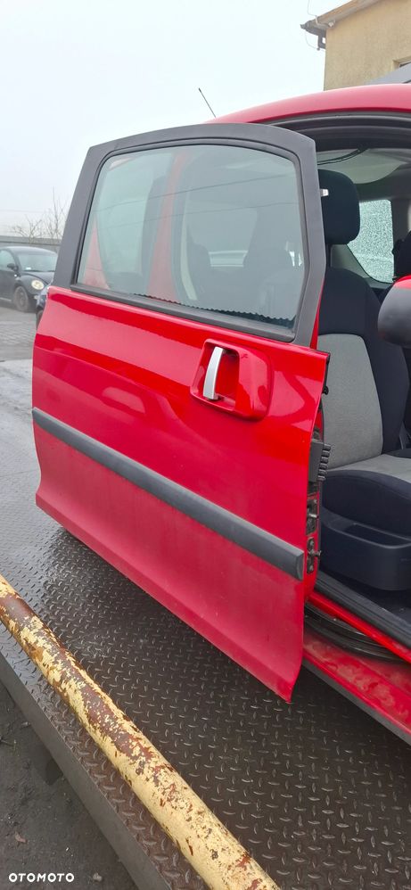 Peugeot 1007 1,4 b 2005 na części - 17