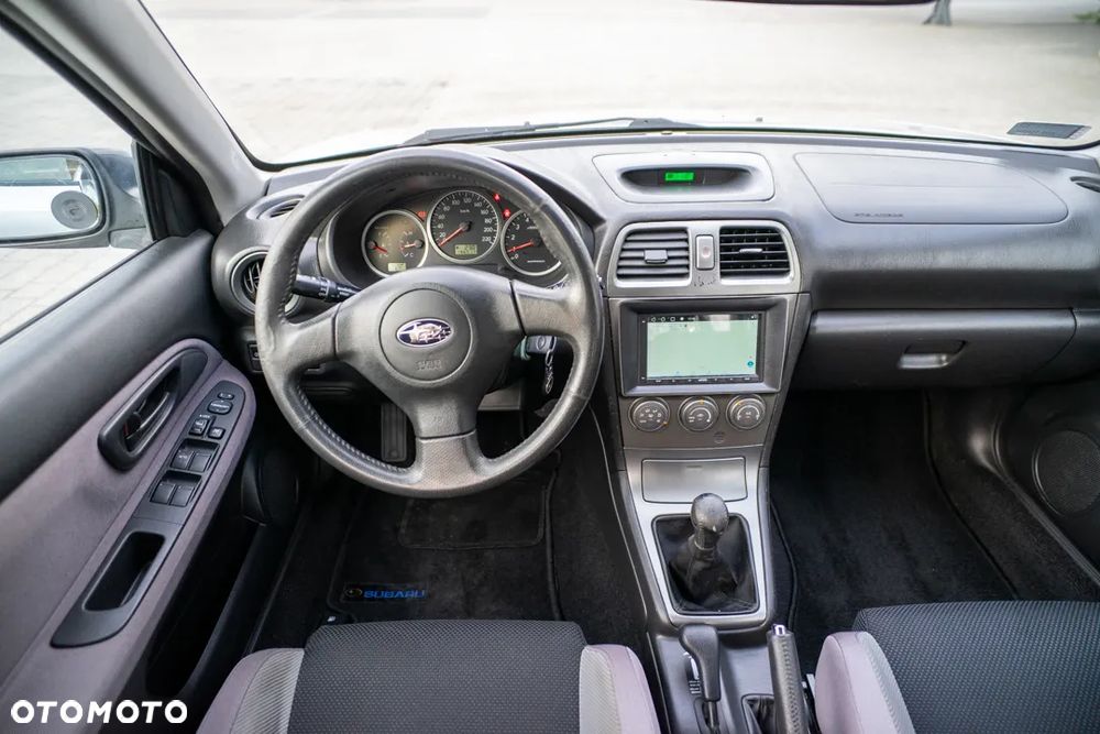 Subaru Impreza SW 2.0 RC - 32