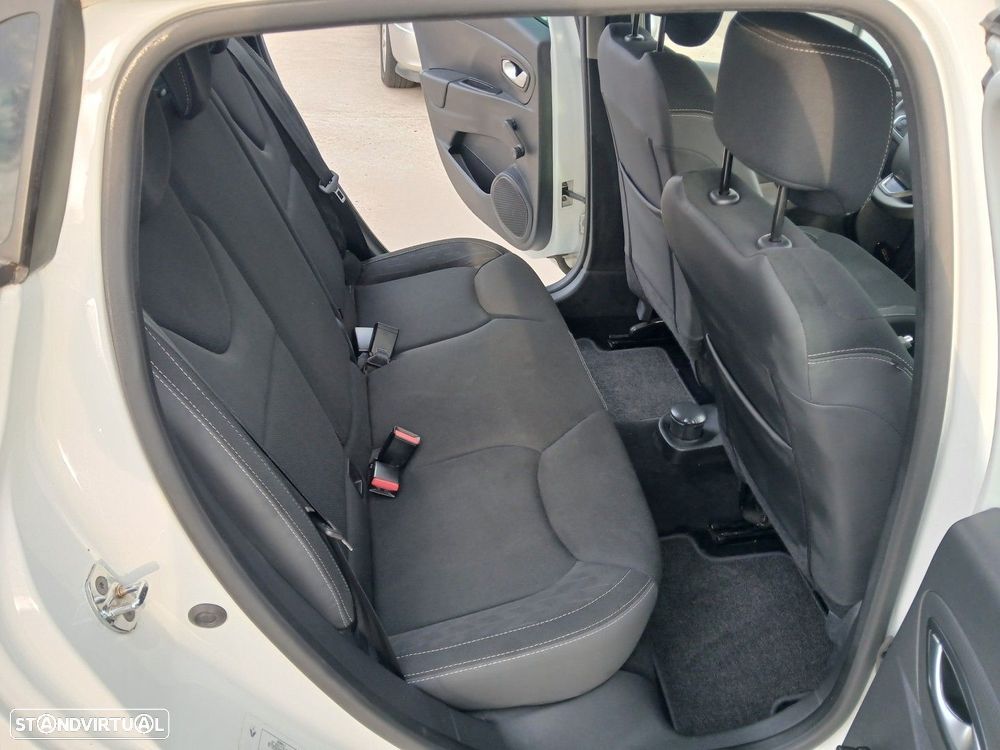 Renault Clio 1.5 dCi Limited - 10