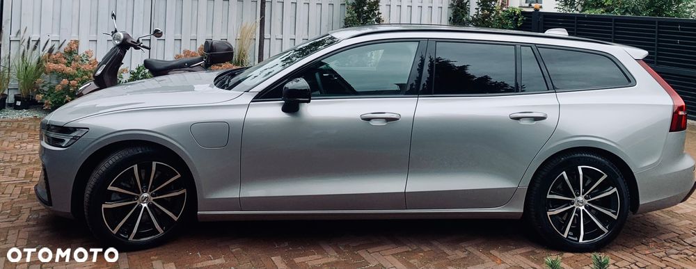 Volvo V60 T6 AWD Recharge Plus Dark - 11