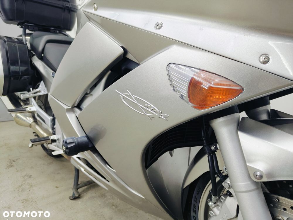 Yamaha FJR - 6