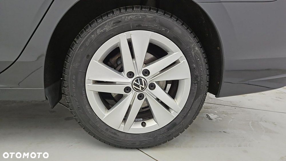 Volkswagen Golf - 24