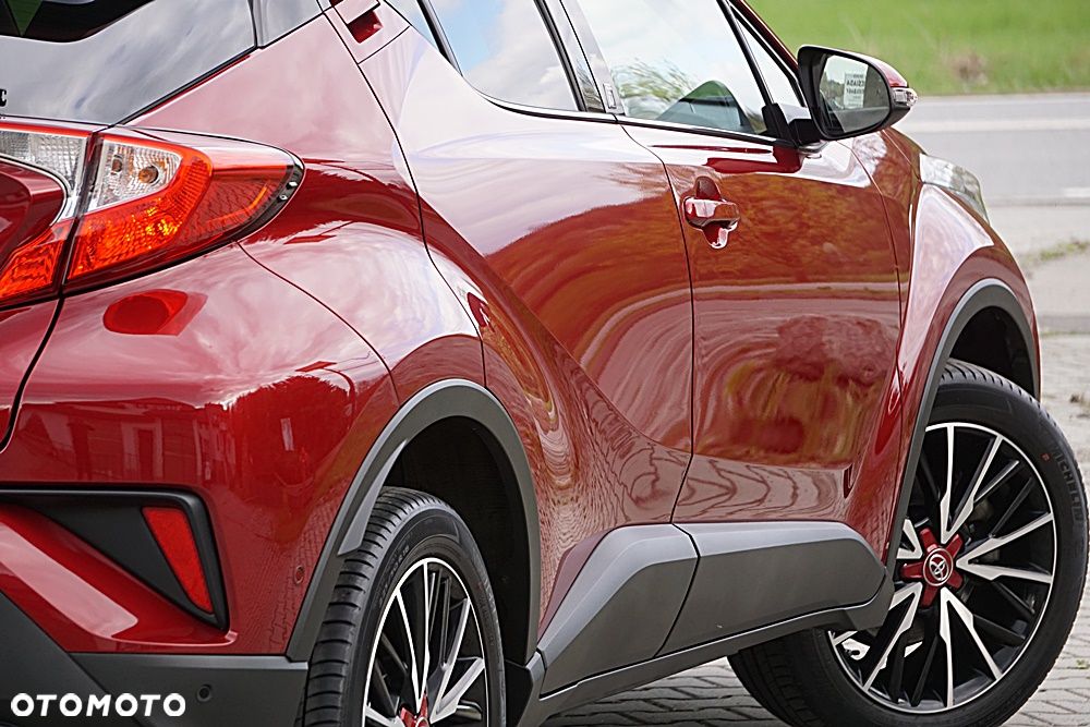 Toyota C-HR 1.2 Turbo Team Deutschland - 14