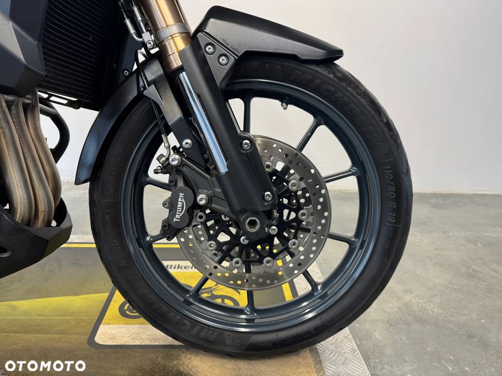 Triumph Tiger - 8