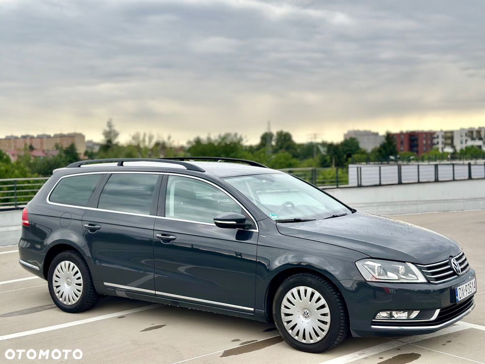 Volkswagen Passat 1.6 TDI DPF BlueMot Highline - 19