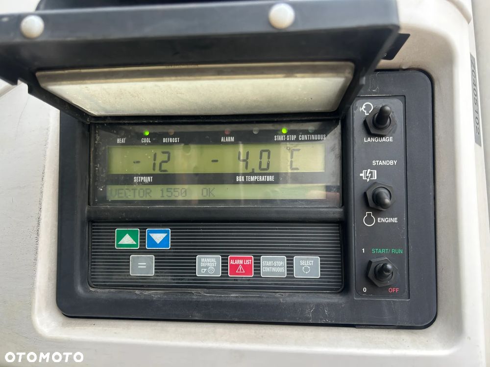 Schmitz Cargobull CARRIER VECTOR 1550 / WINDA z UDT / GRUBA ŚCIANA 7 CM / 4 ZAMKNIĘCIA / OŚ PODNOSZONA / BARDZO ŁADNE OPONY / AGREGAT TYLKO 2952 MOTOGODZIN !! - 15