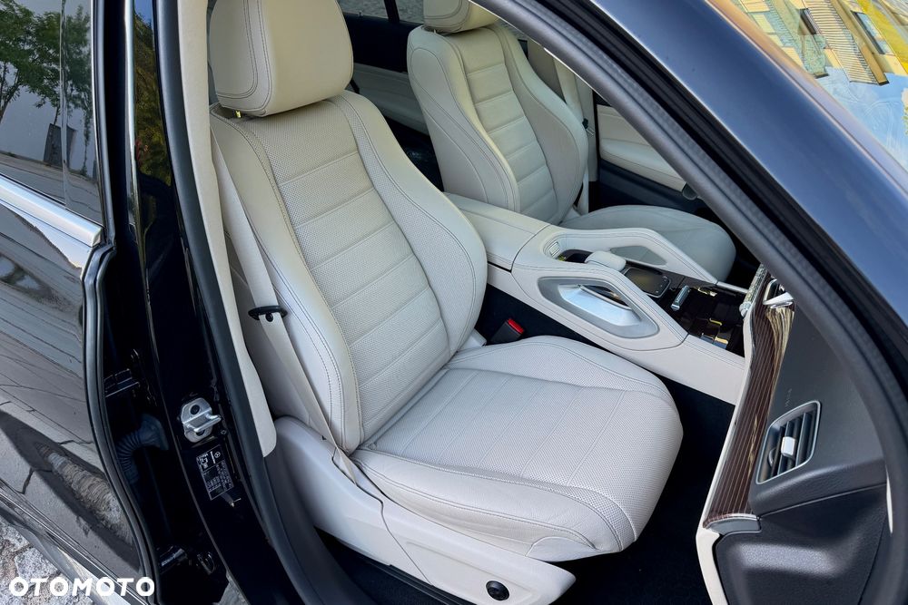 Mercedes-Benz GLE 300 d 4-Matic - 17