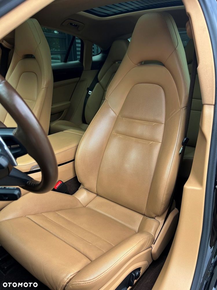 Porsche Panamera - 14