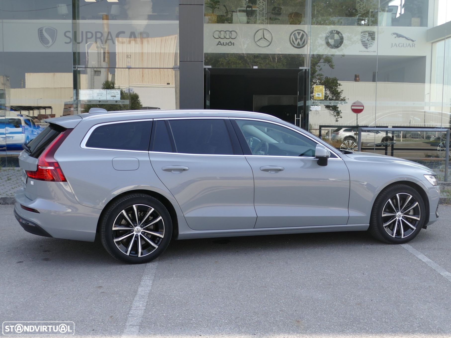Volvo V60 2.0 T6 AWD TE Core - 14