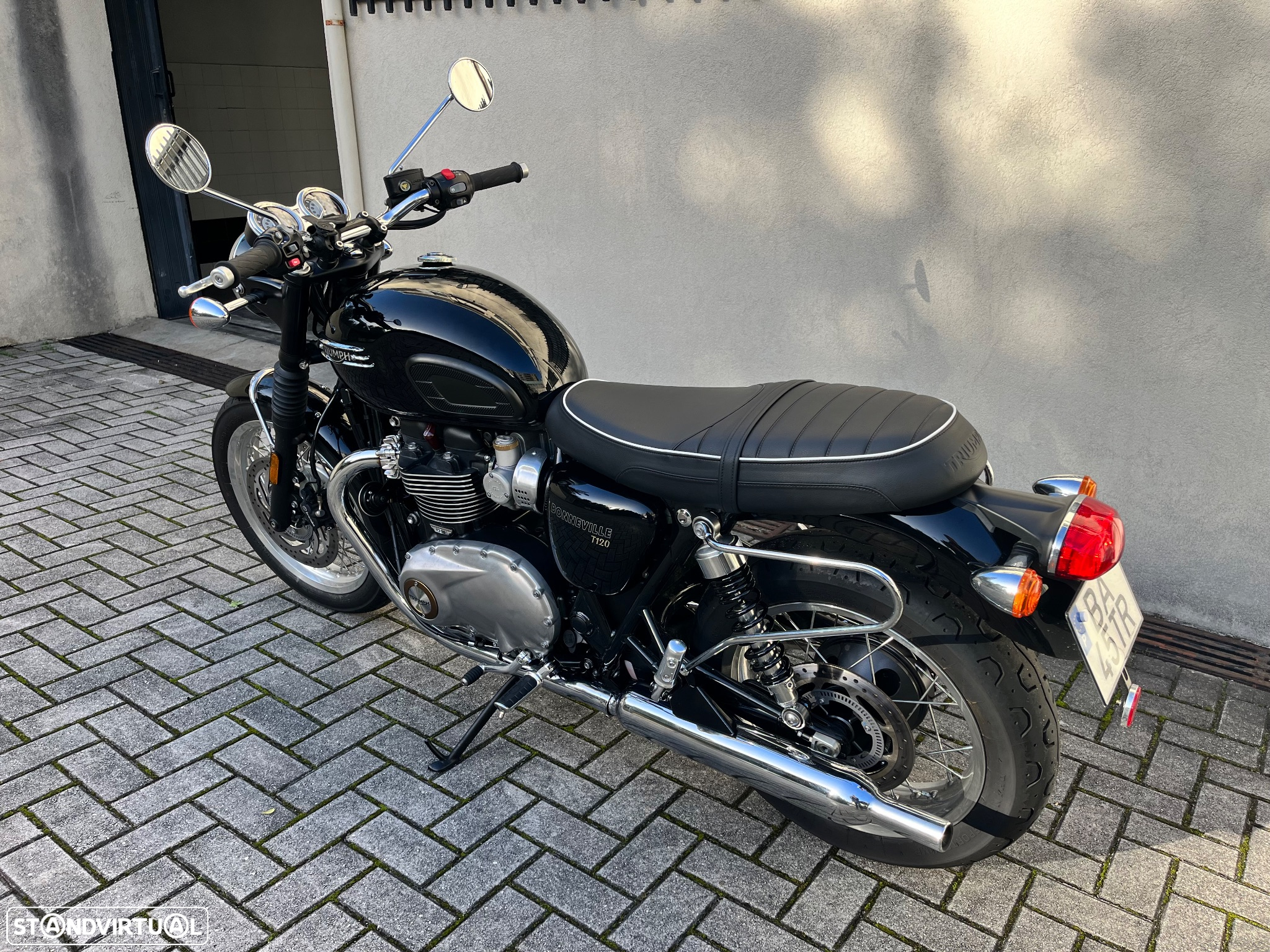 Triumph Bonneville T120 - 4