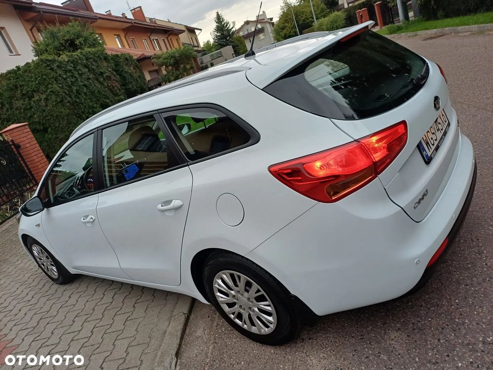 Kia Ceed - 4