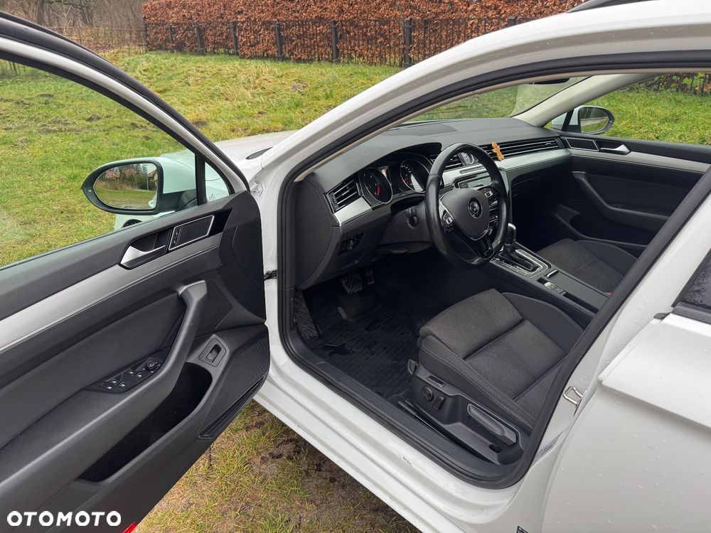 Volkswagen Passat 2.0 TDI (BlueMotion Technology) DSG Comfortline - 18