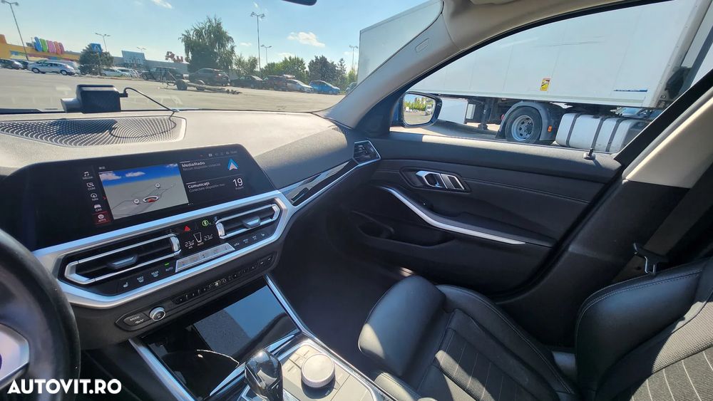 BMW Seria 3 320d xDrive AT MHEV - 15