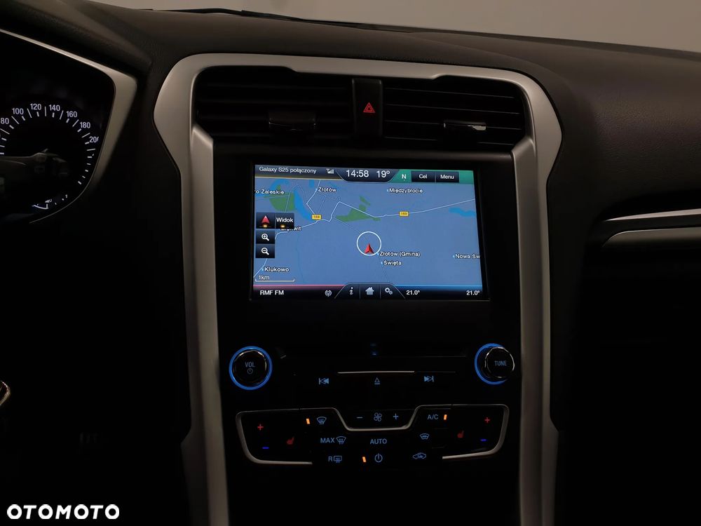 Ford Mondeo - 35