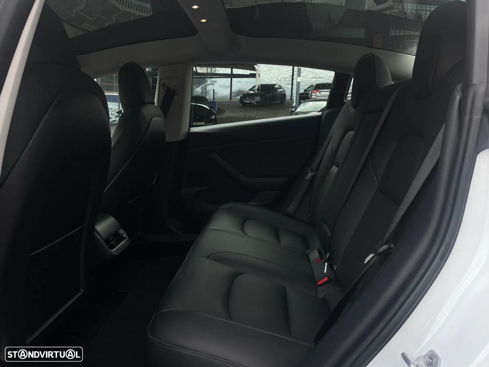 Tesla Model 3 Standard Range Plus RWD - 40