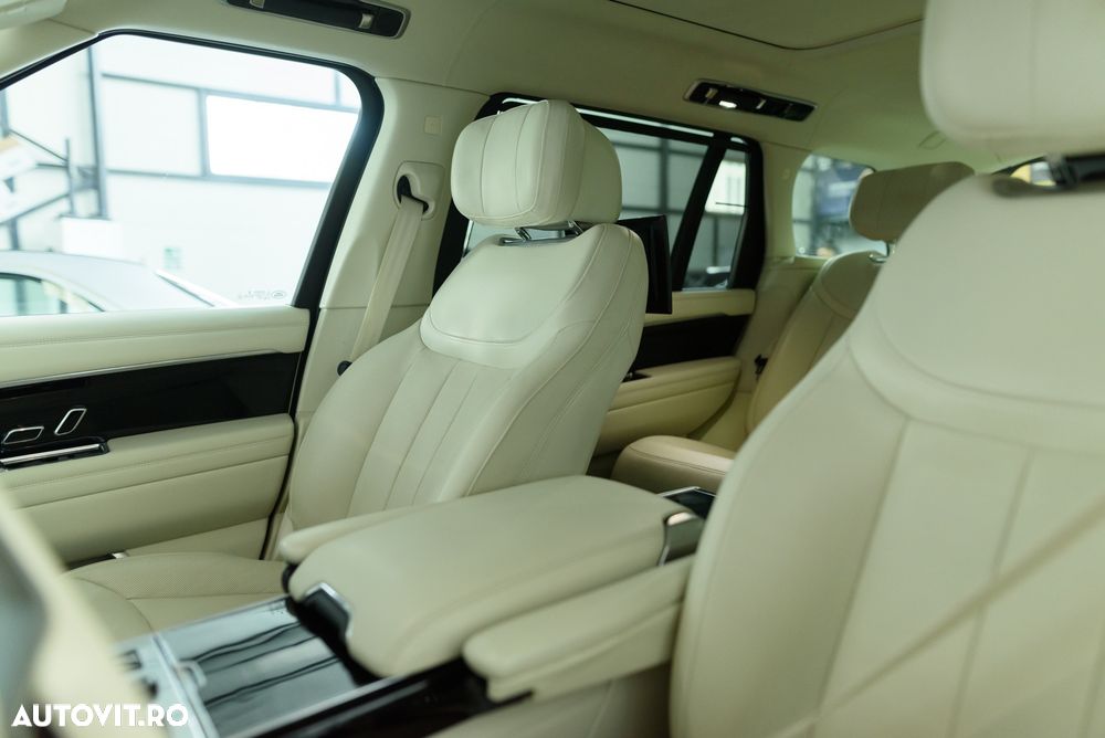 Land Rover Range Rover 4.4 V8 P530 LWB Autobiography - 16