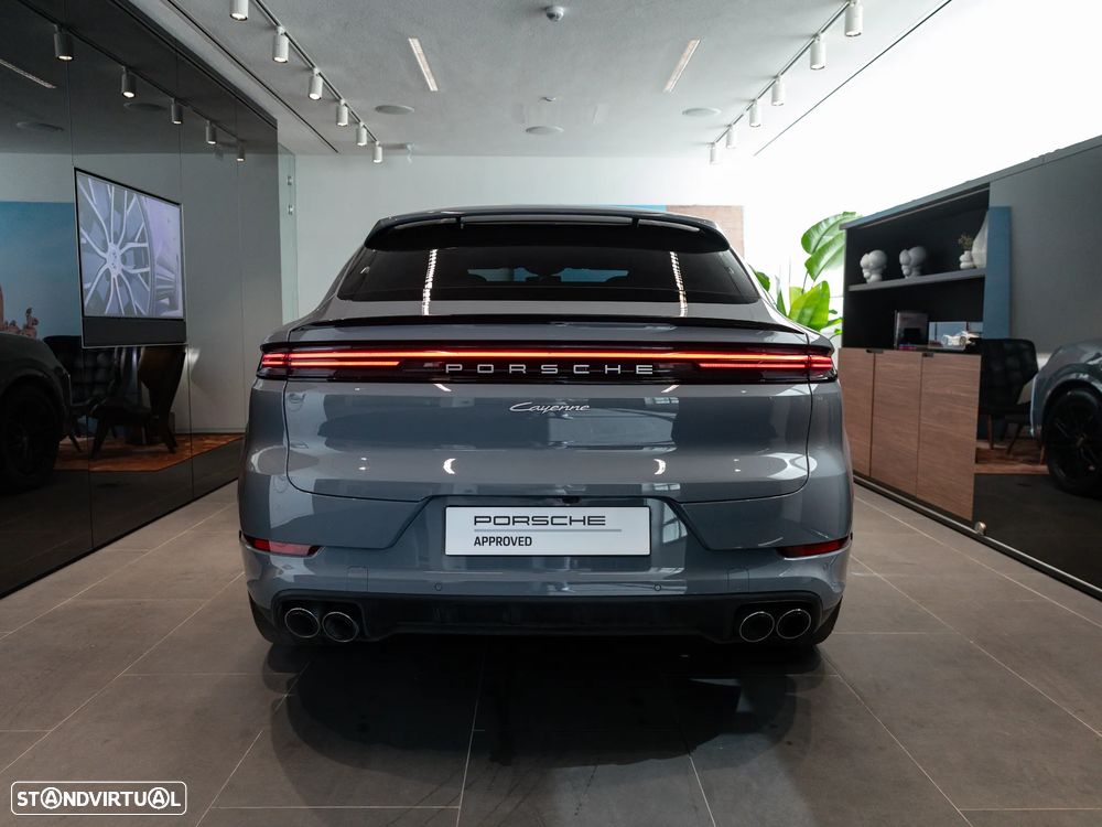 Porsche Cayenne Coupé E-Hybrid - 10