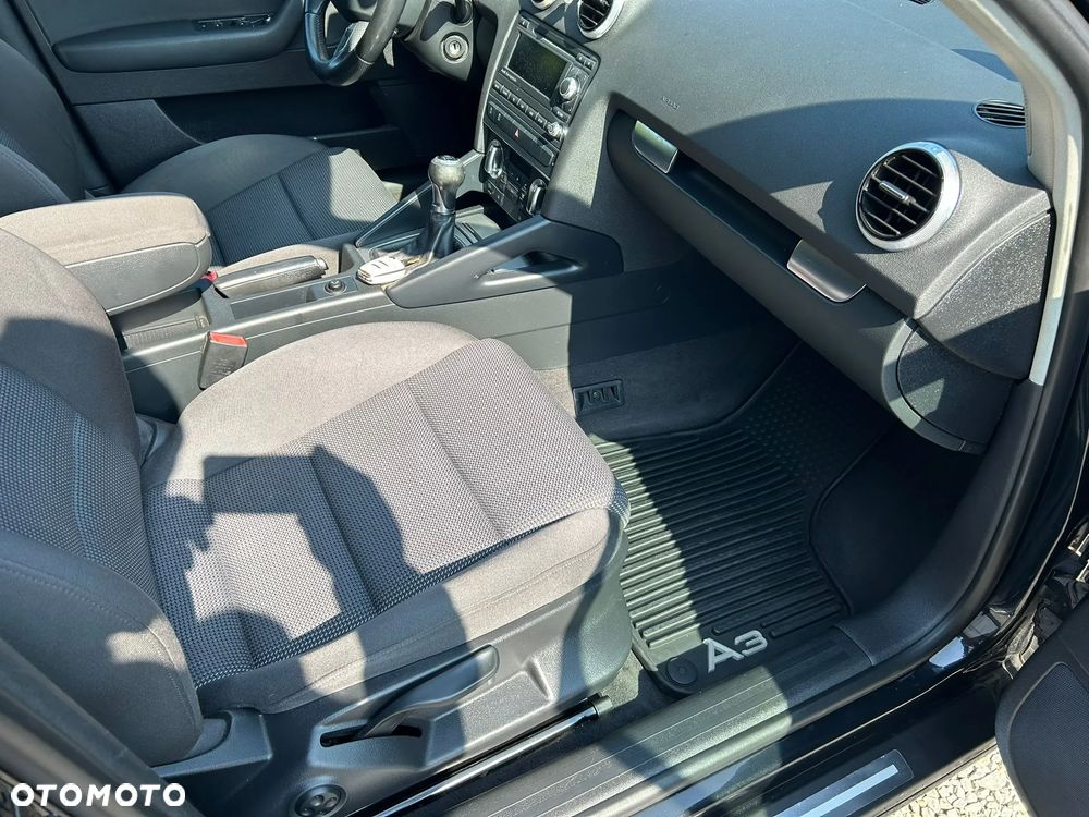 Audi A3 Sportback 2.0 TDI DPF Attraction - 29