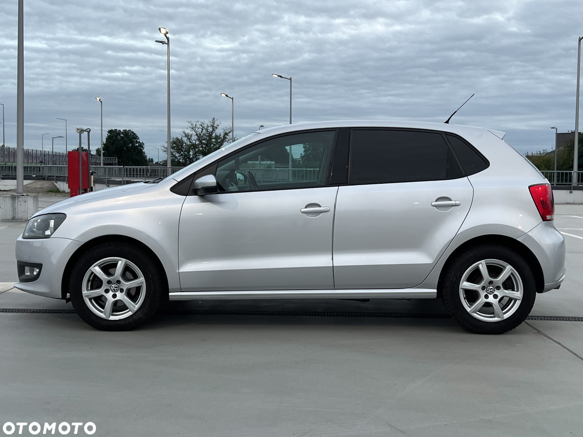 Volkswagen Polo 1.4 16V Trendline - 3