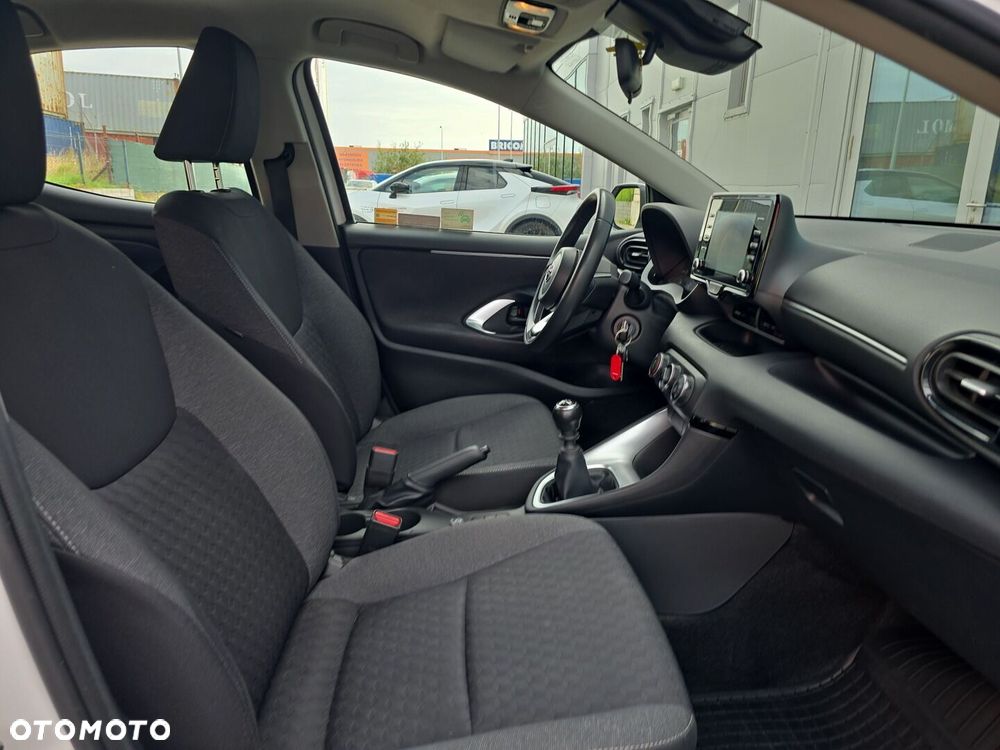Toyota Yaris 1.5 Comfort - 16