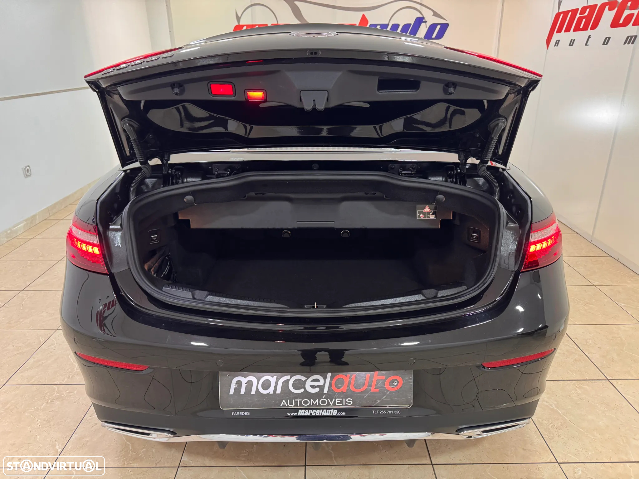 Mercedes-Benz E 220 d AMG Line - 14
