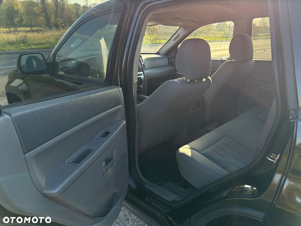 Jeep Grand Cherokee - 13