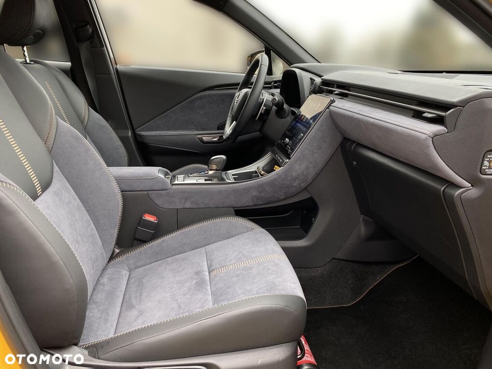 Lexus LBX 1.5 Hybrid Cool - 14