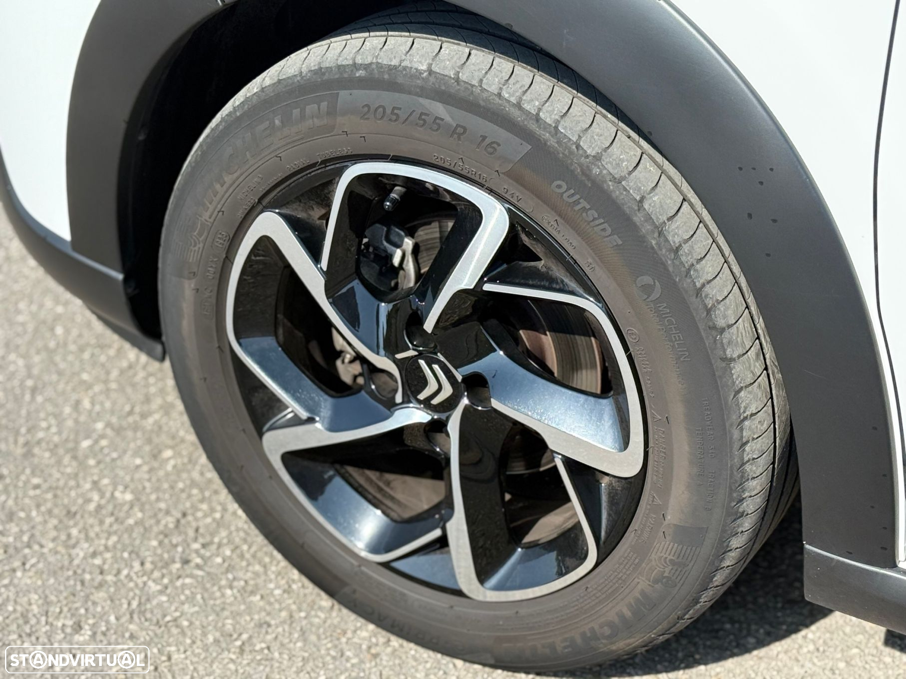 Citroën C3 1.2 PureTech C-Series - 4