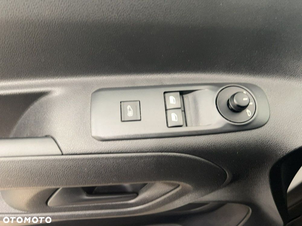 Toyota Proace City - 13