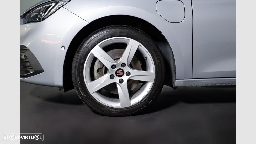 SEAT Leon 1.5 TSI e-Hybrid FR DSG — fotografia 6