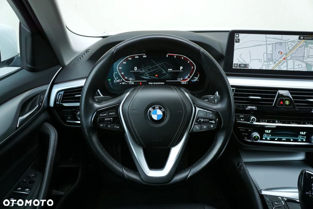 BMW Seria 5 530d Touring - 21