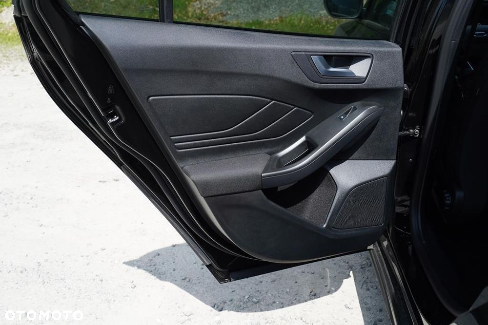 Ford Focus 1.0 EcoBoost mHEV ST-Line X - 8