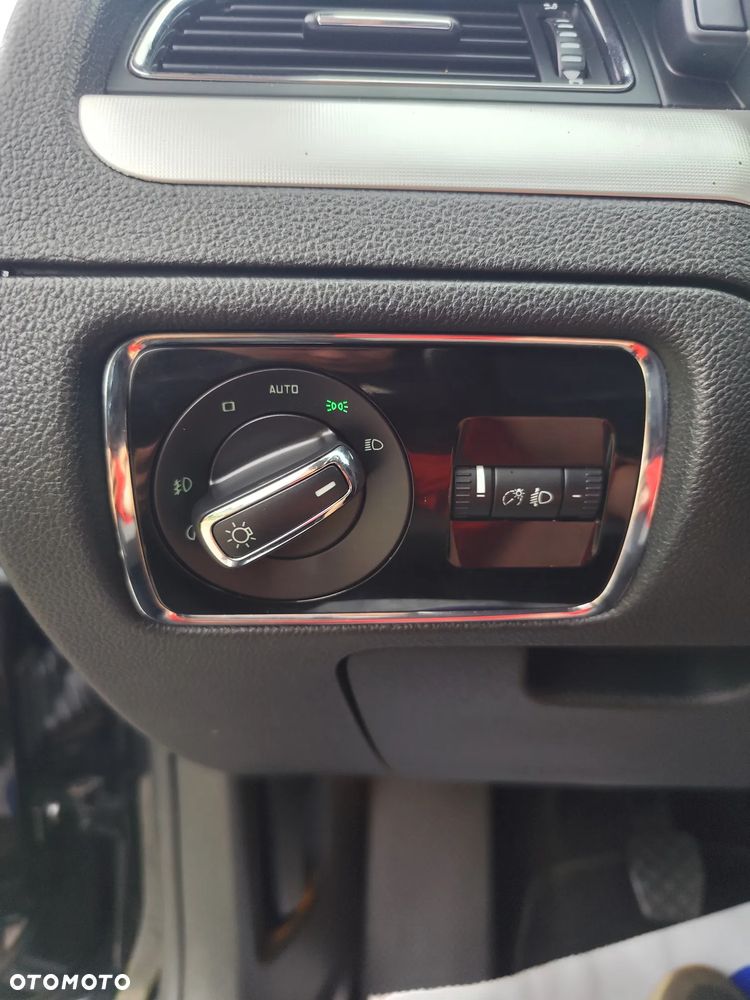 Skoda Superb 2.0 TDI Ambition - 11