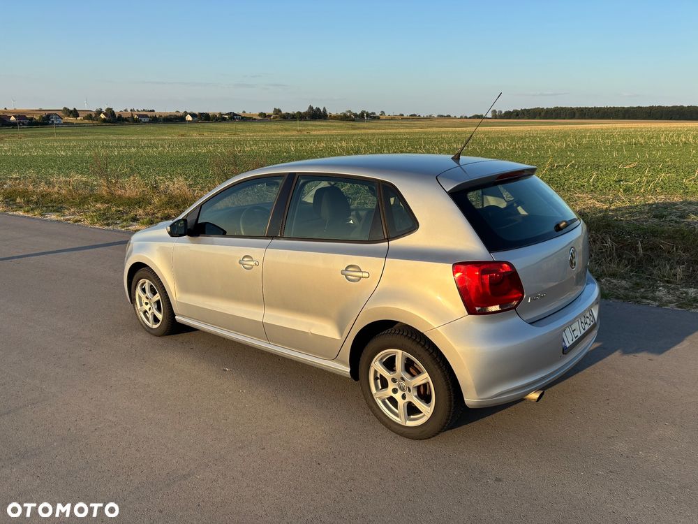 Volkswagen Polo 1.4 16V Trendline - 2