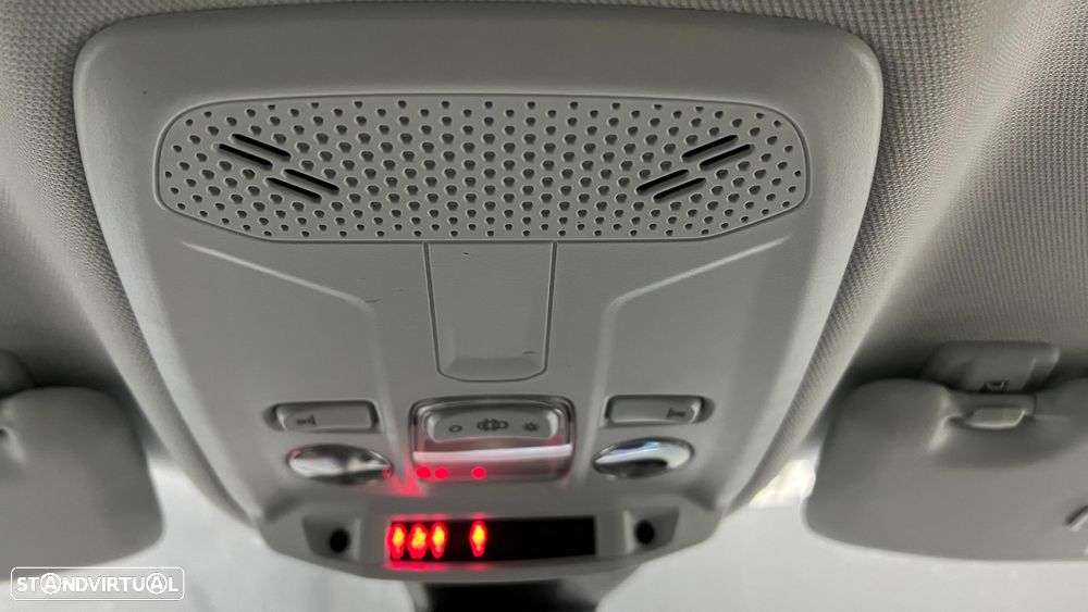 Peugeot 2008 1.2 PureTech Allure Pack EAT8 - 28