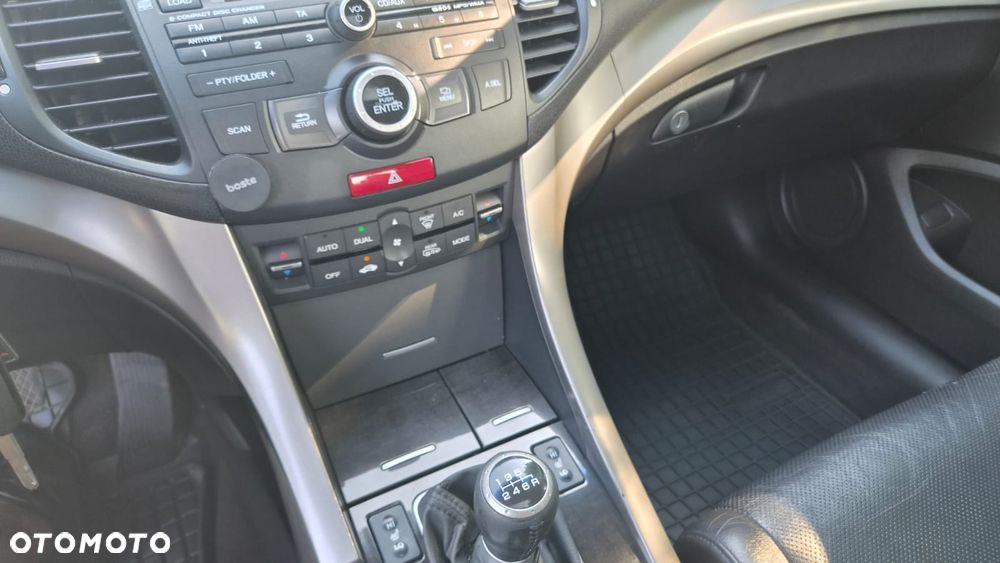 Honda Accord 2.0 Elegance Advantage - 20