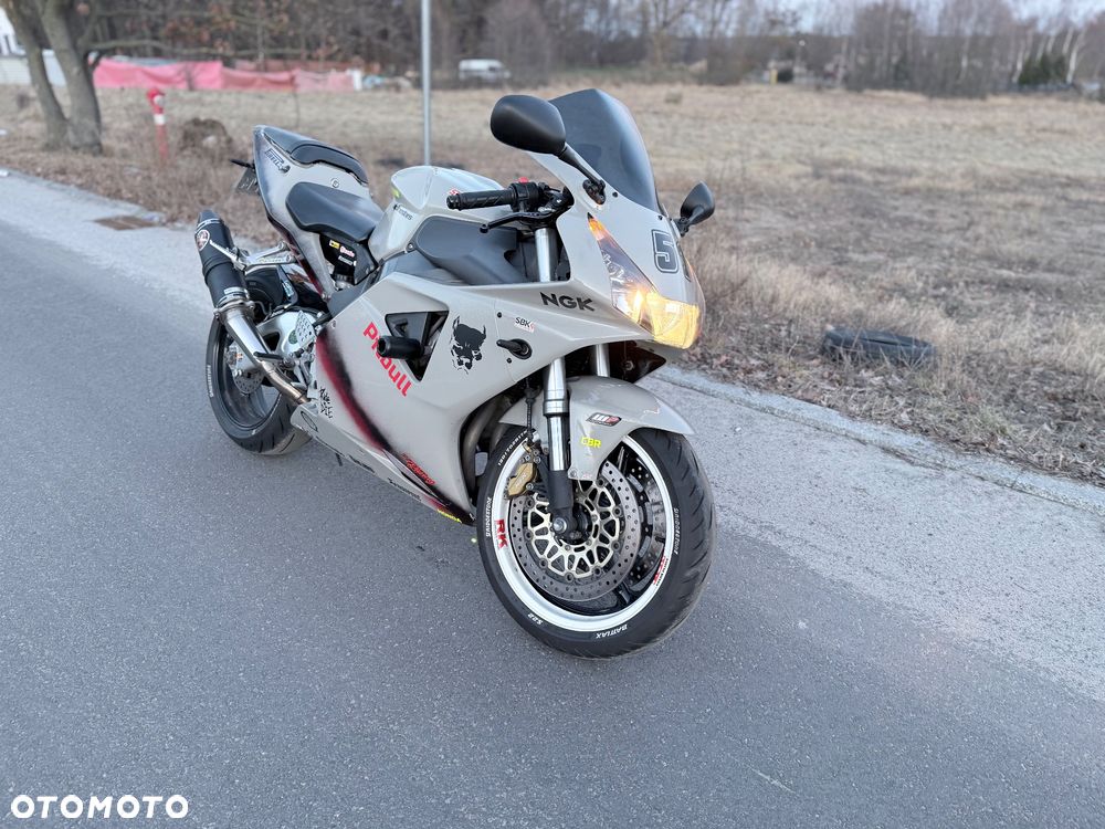 Honda CBR - 16