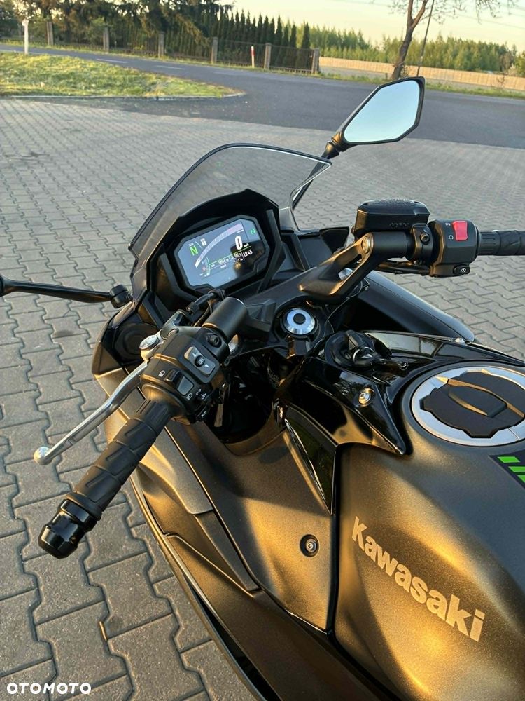 Kawasaki Ninja - 11