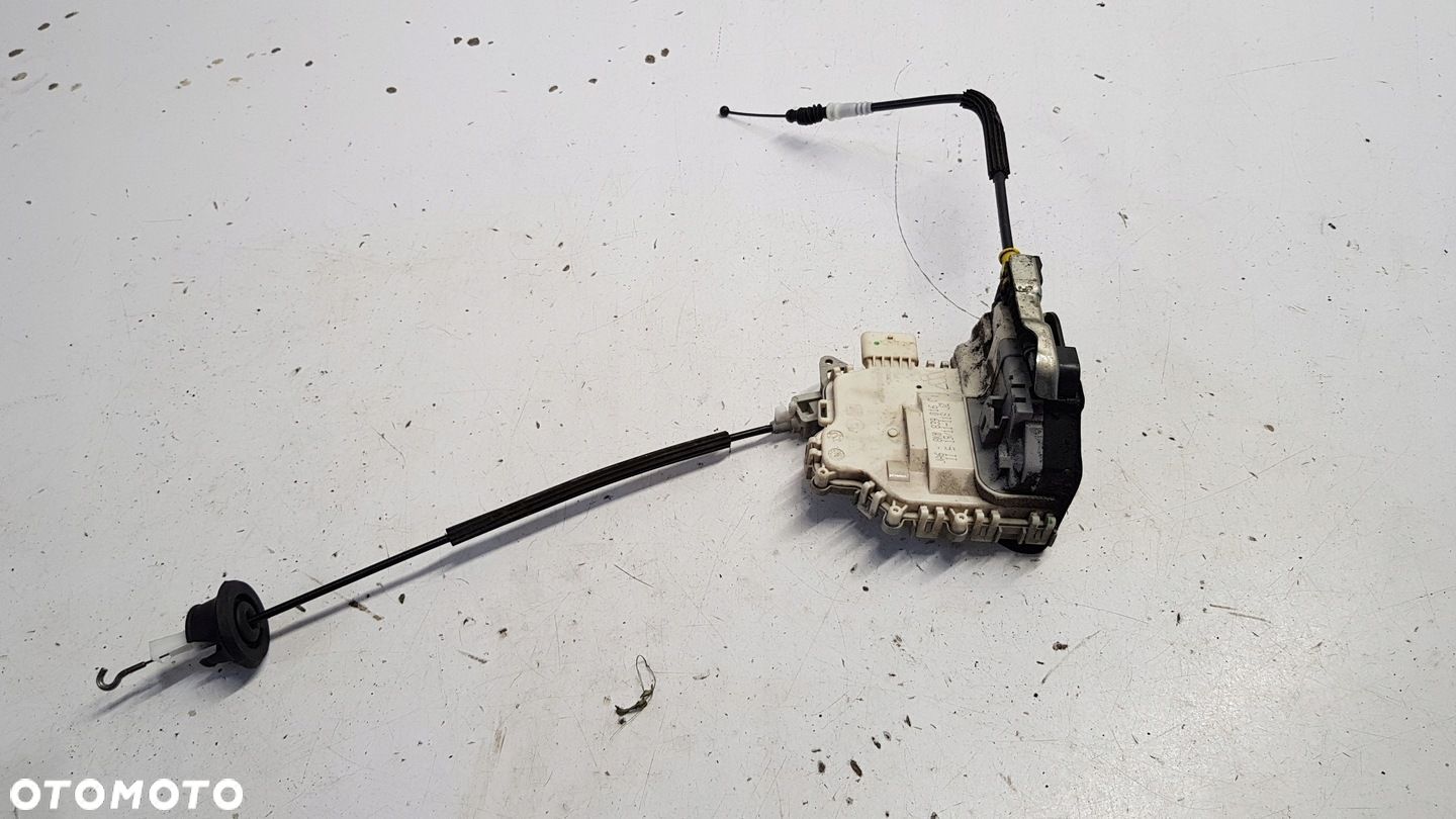 zamek drzwi prawy tył Audi A4 B8 8K0839016C - 1