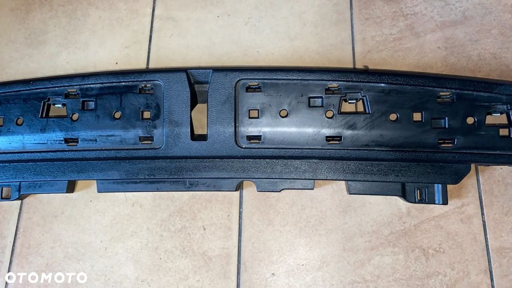 BMW X3 F25 LISTWA OZDOBNA BAGAŻNIKA 9175133 LEKKO USZKODZONA - 4